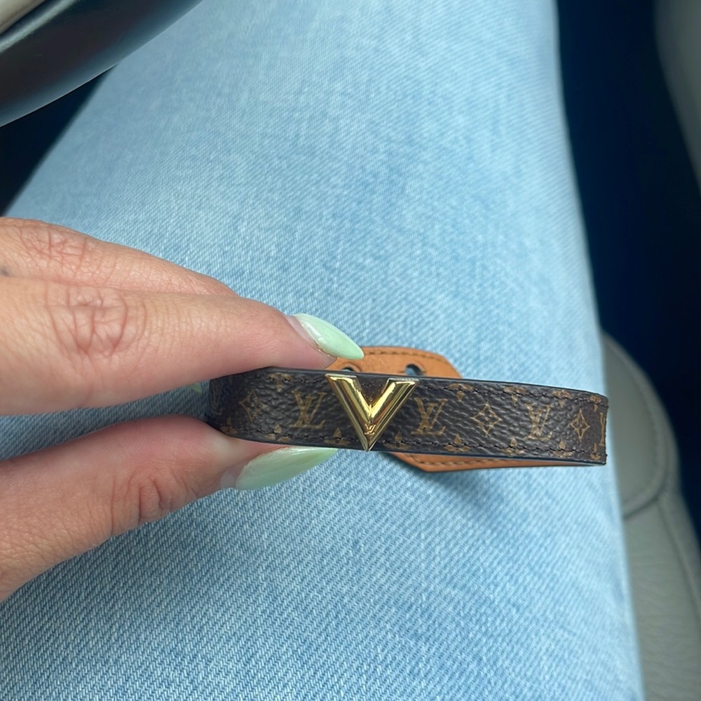 louis vuitton bracelet size 17 worn twice